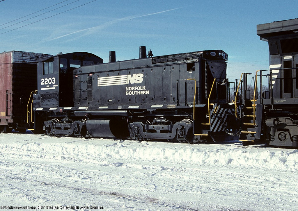 NS 2203